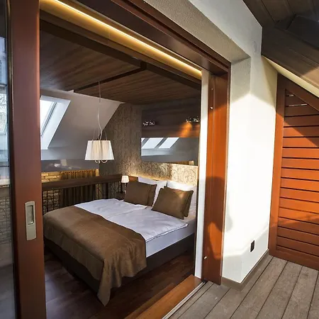 Zuckmann * Πιεστάνυ